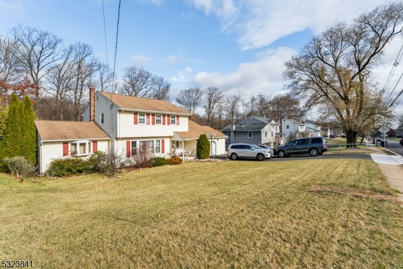 Property Photo:  50 Queens Rd  NJ 07866 