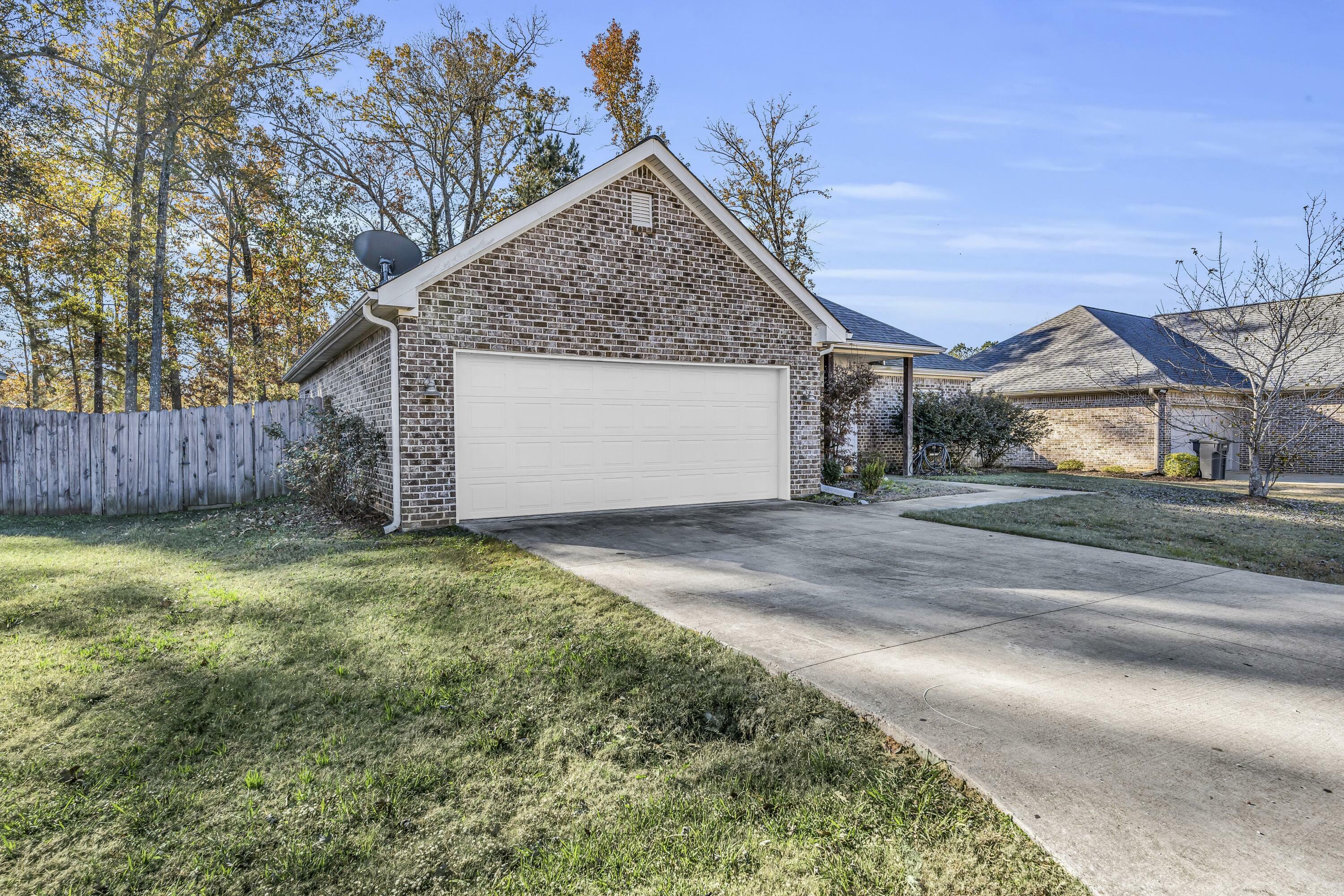 Property Photo:  137 Stone Ridge Rd  MS 39759 