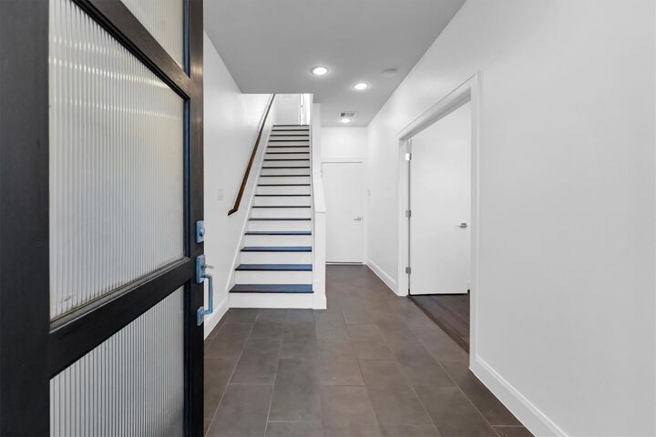Property Photo:  3111 Leeland Street  TX 77003 