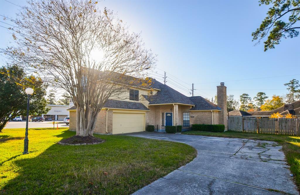 Property Photo: 8503 London Way Drive TX 77375