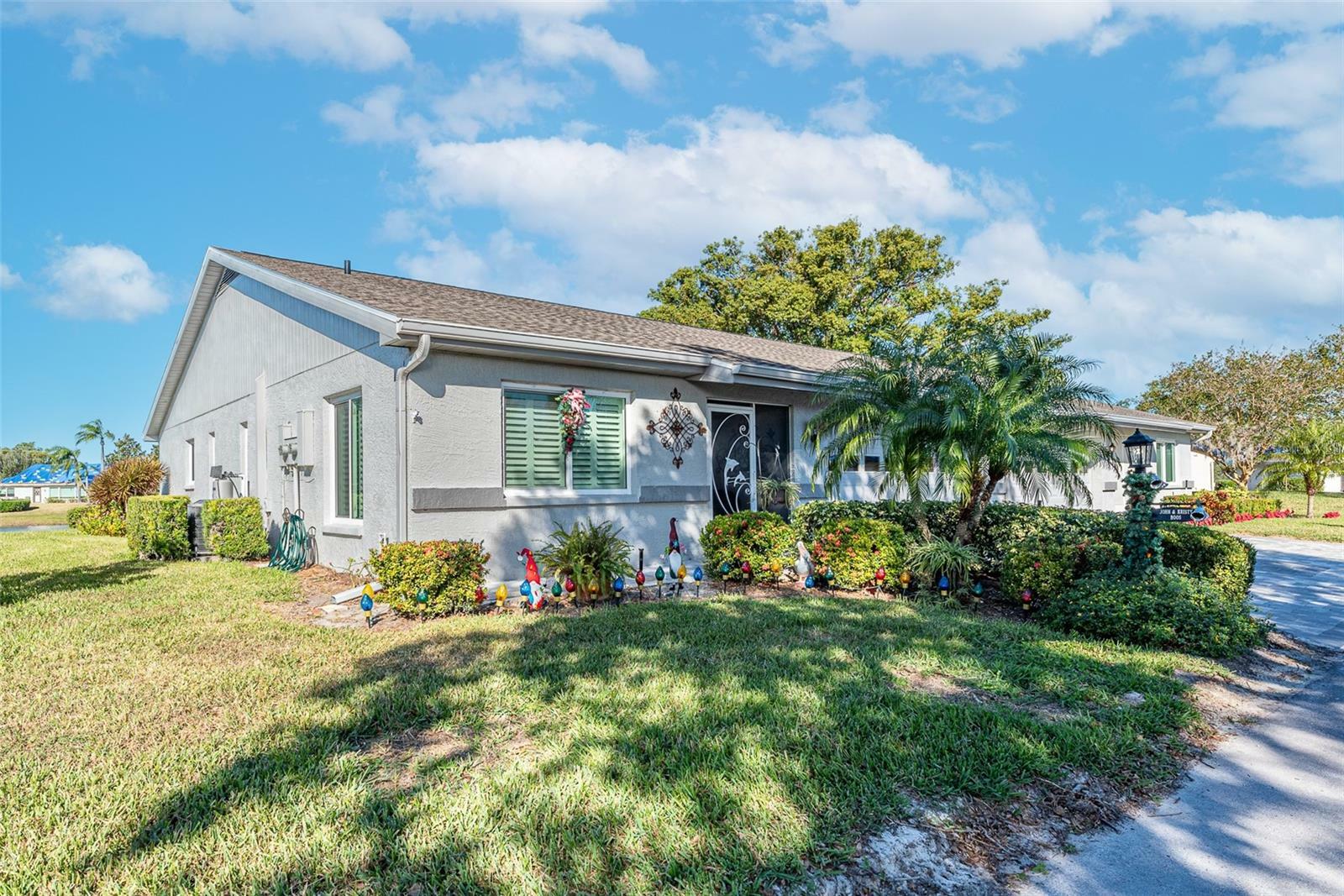 Property Photo: 2710 Lancaster Drive 90 FL 33573
