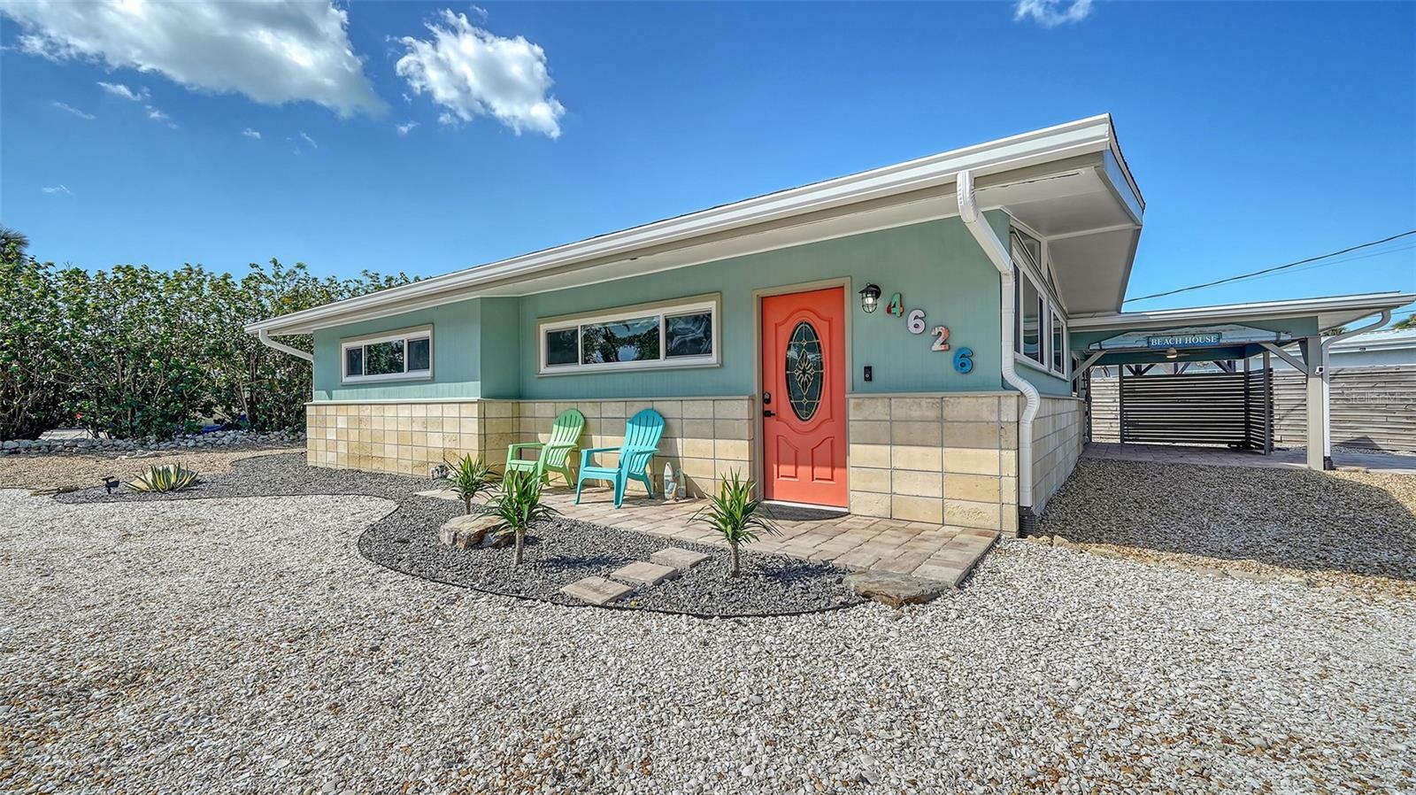 Property Photo: 4626 Gleason Avenue FL 34242