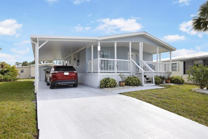 Property Photo:  2100 Kings Highway 651  FL 33980 