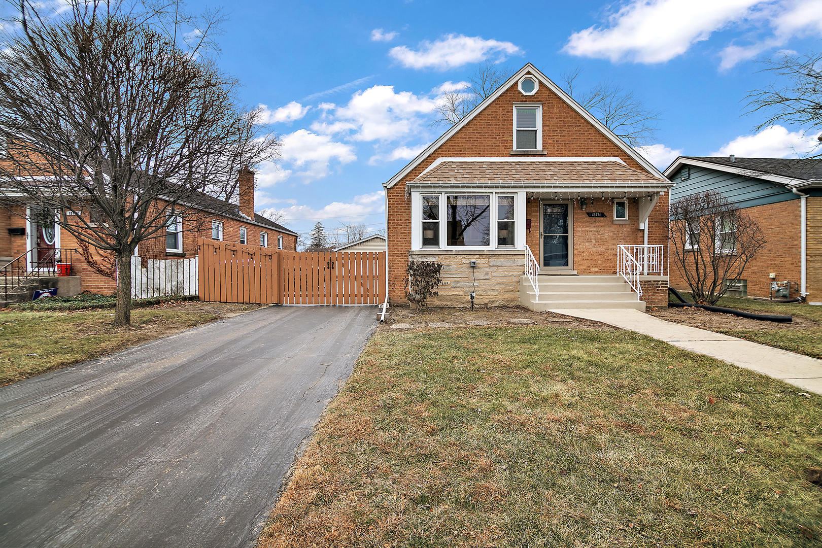 Property Photo:  18436 Homewood Avenue  IL 60430 