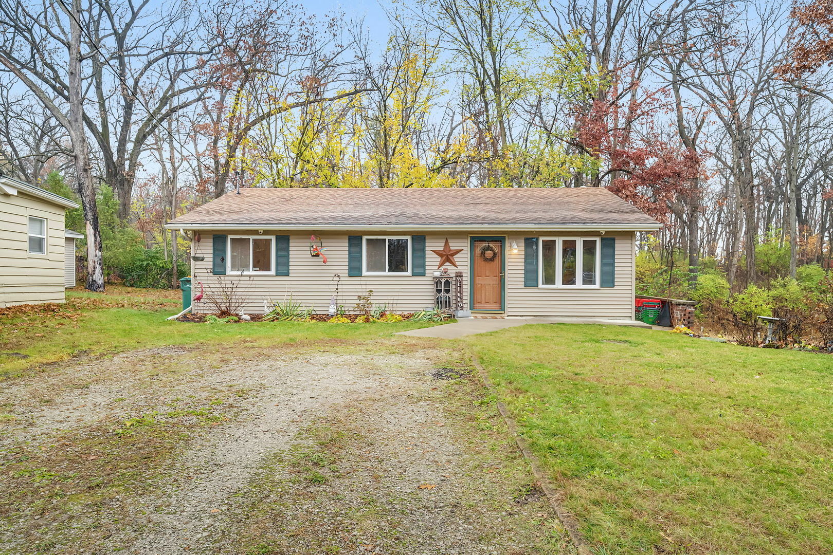 Property Photo:  219 Wood Street  IL 60481 