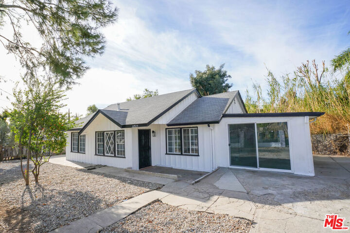 Property Photo:  12925 Norris Avenue  CA 91342 