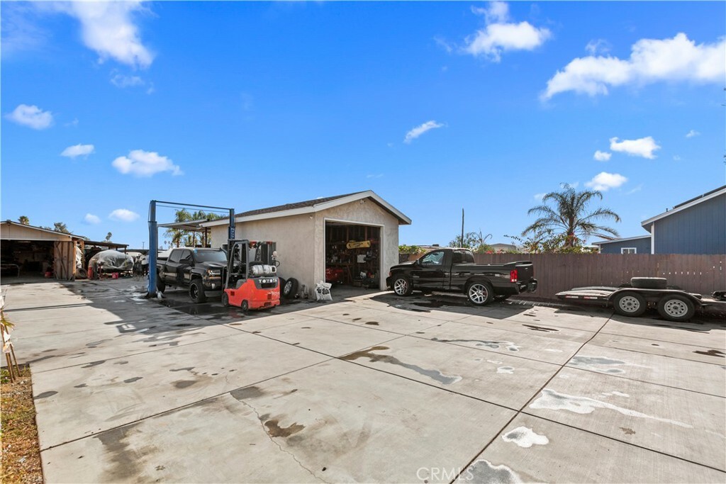 Property Photo: 10695 Linden Avenue CA 92316