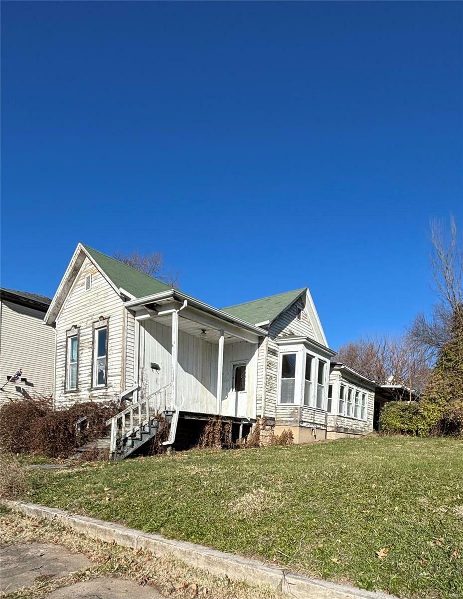 Property Photo: 1802 Chestnut Street MO 63401