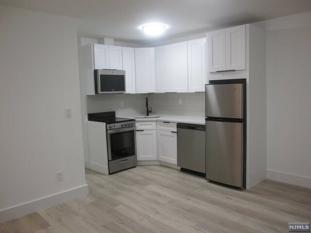 Property Photo:  119 1st Street 4B  NJ 07601 