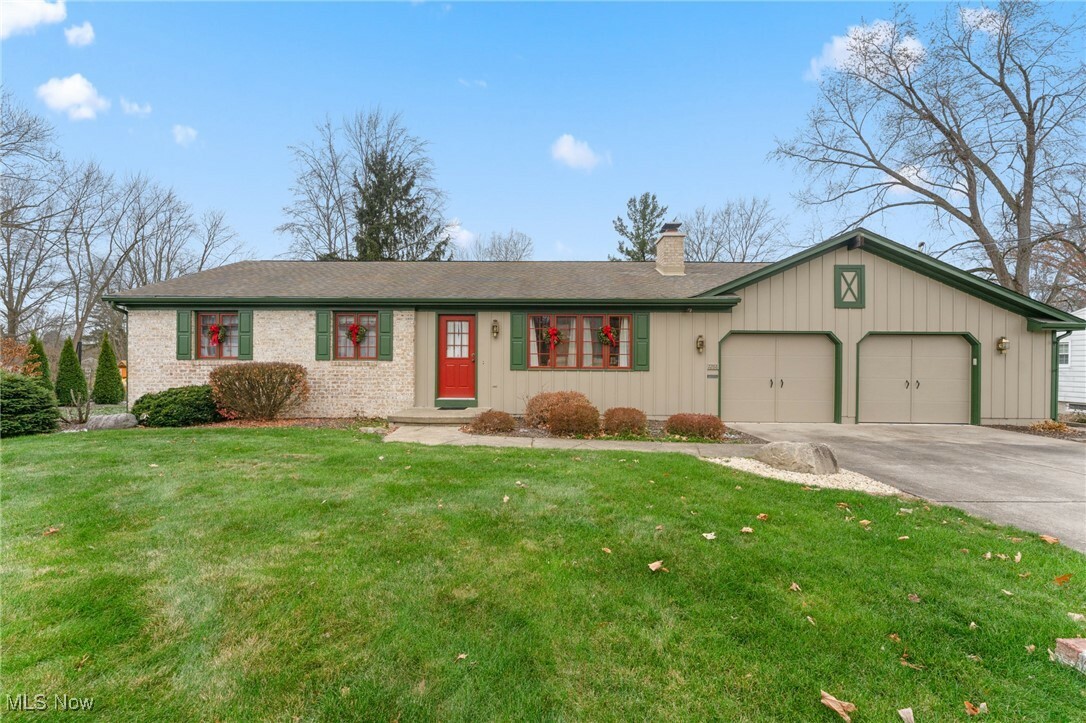 Property Photo:  7288 Clovermeade Avenue  OH 44514 