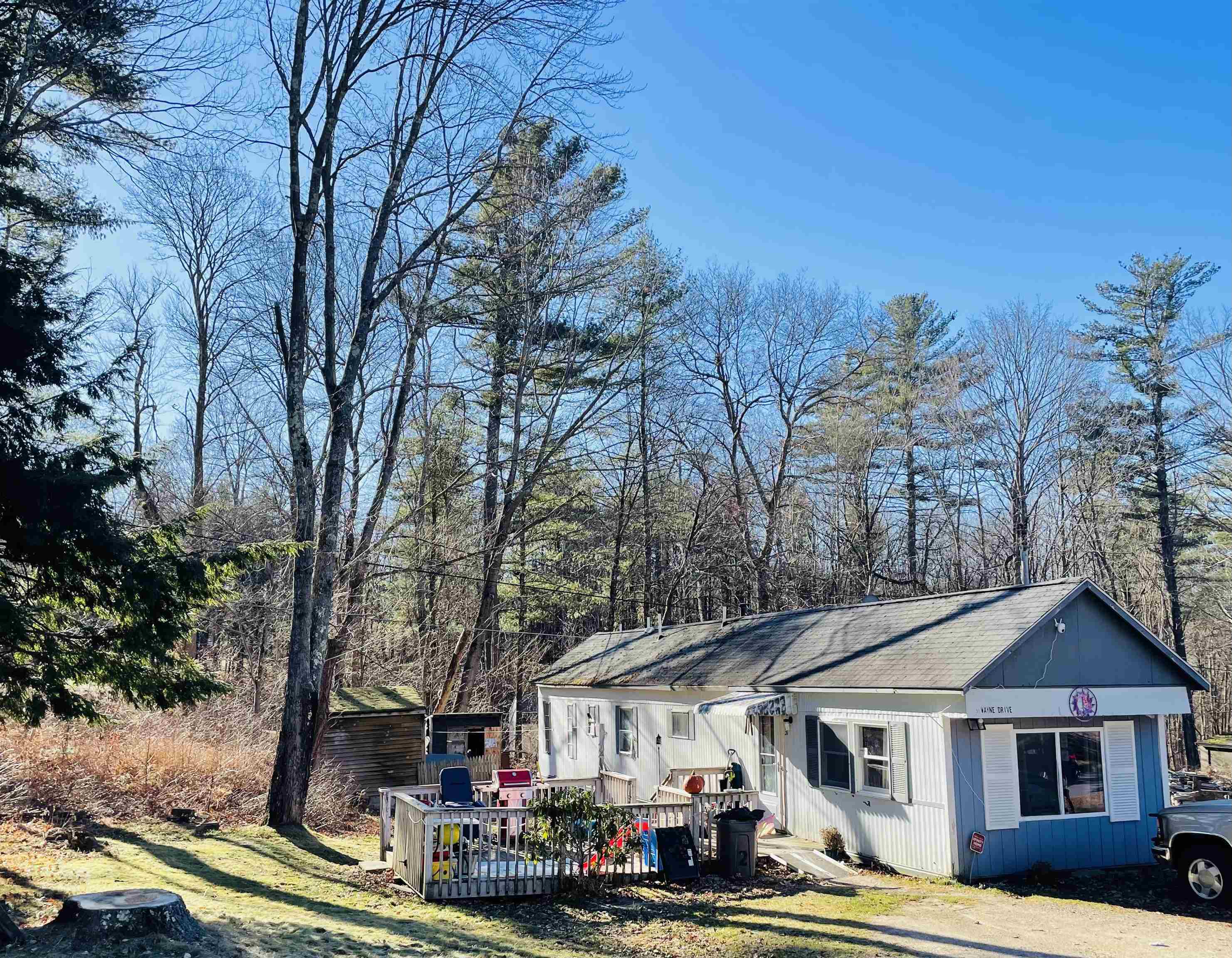 Property Photo:  31 Wayne Drive  NH 03038 