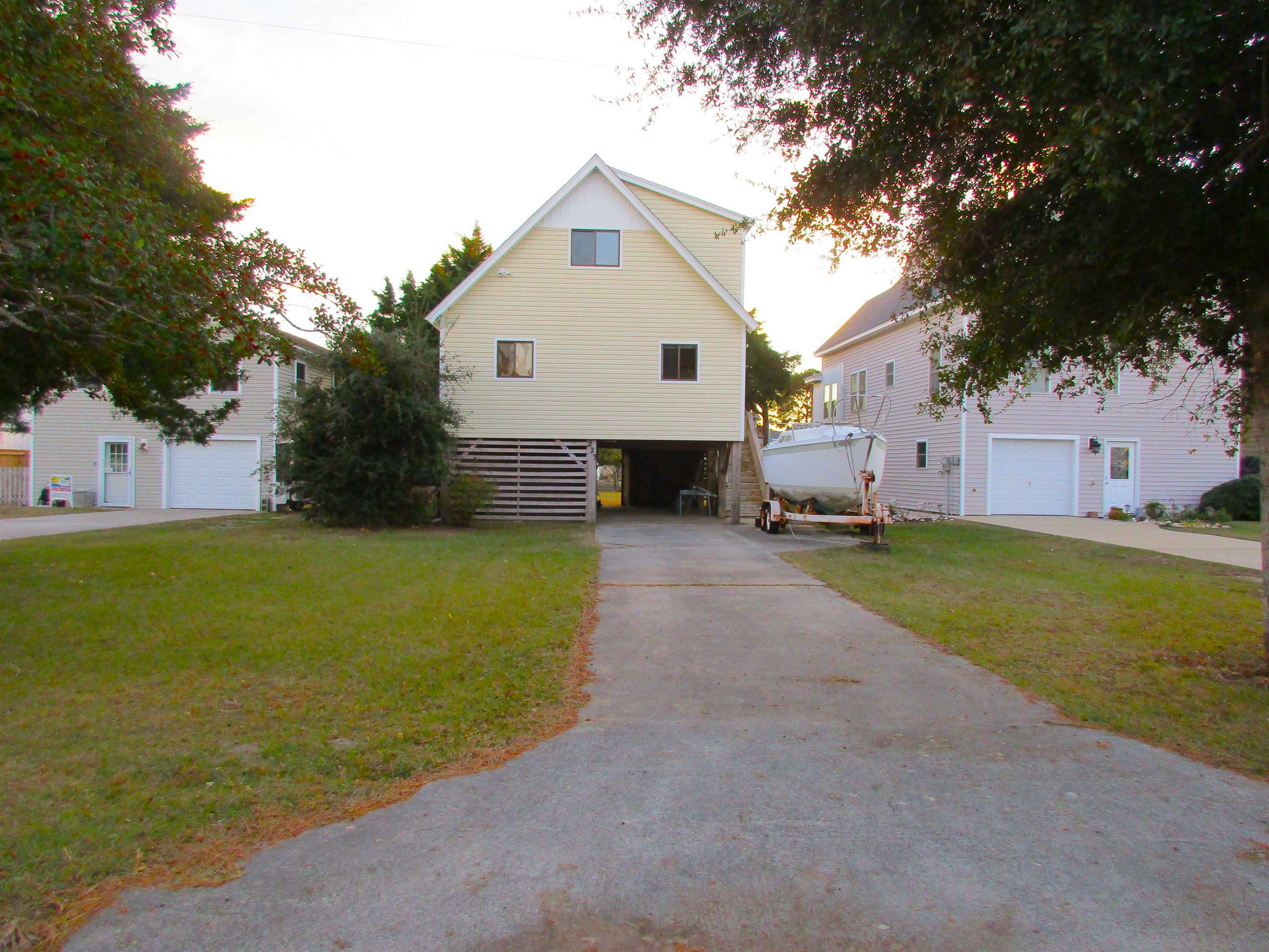 Property Photo:  223 Broadbay Drive  NC 27948-8668 