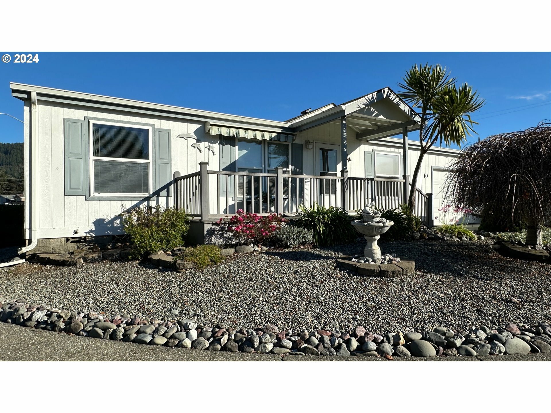 Property Photo: 97940 W Benham Ln #10 OR 97415
