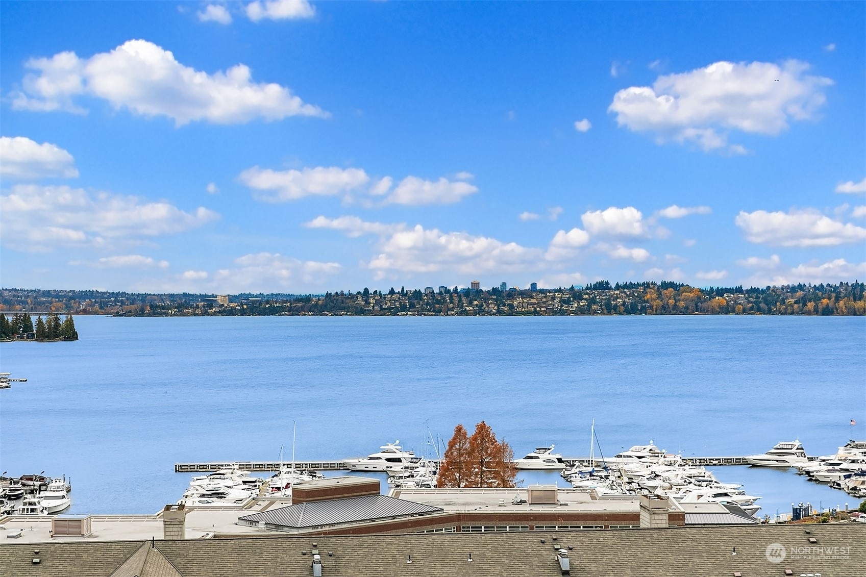 Property Photo:  5402  Lake Washington Boulevard NE F  WA 98033 