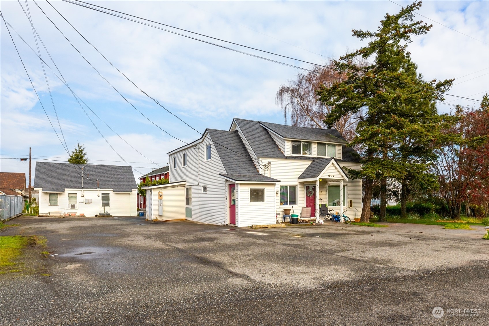 Property Photo:  902  25th Street  WA 98221 