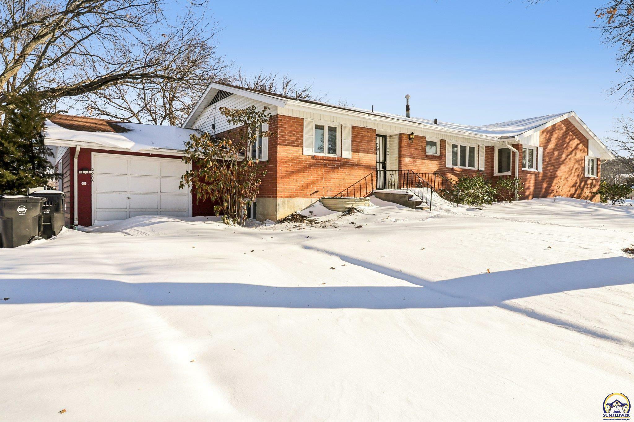 Property Photo: 2900 SW Hillcrest Rd 2904 SW Hillcrest Rd KS 66614