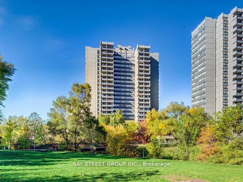 Property Photo:  4091 Sheppard Ave E 702  ON M1S 3H2 