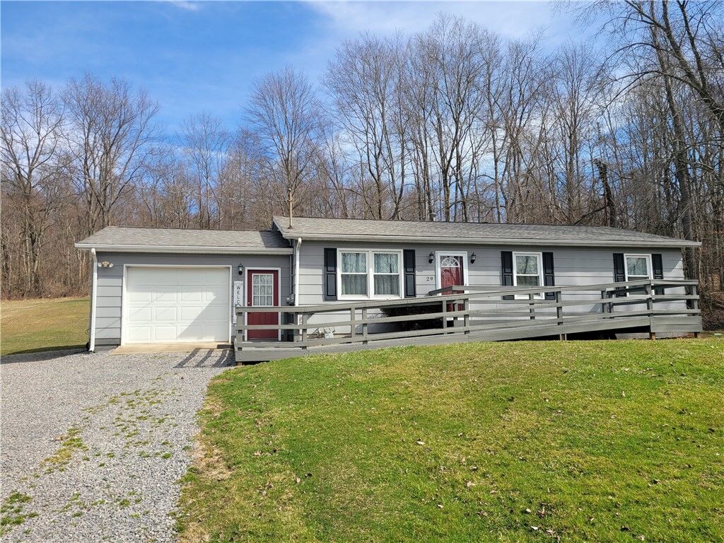 Property Photo:  29 Quarry Hill Rd  PA 16125 
