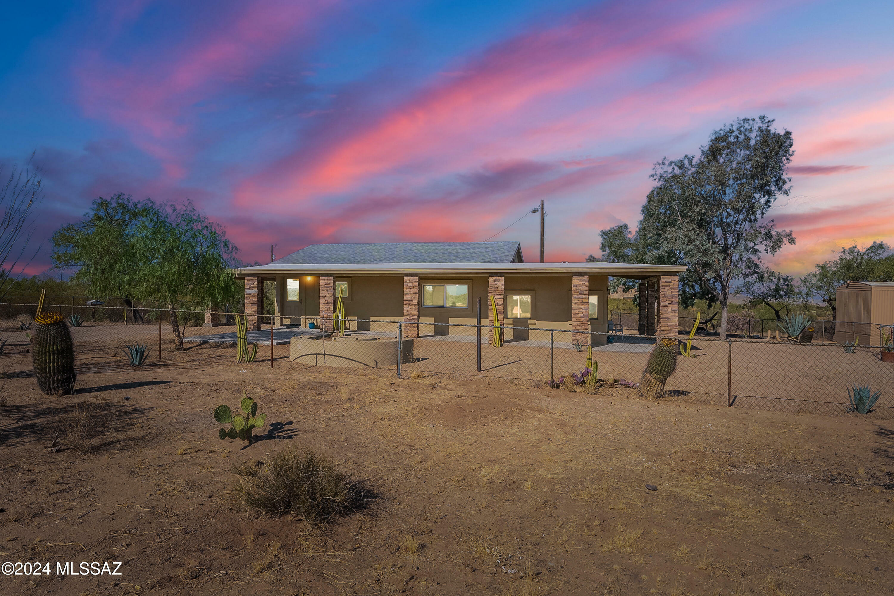 Property Photo:  3950 W Camino Del Toro  AZ 85629 