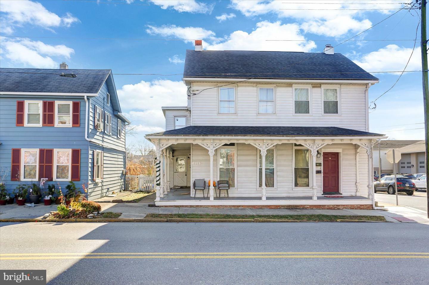 Property Photo:  221 W Main Street  PA 17036 