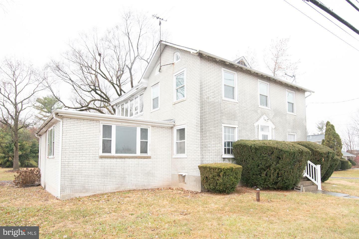 Property Photo:  924 Bethlehem Pike  PA 18915 