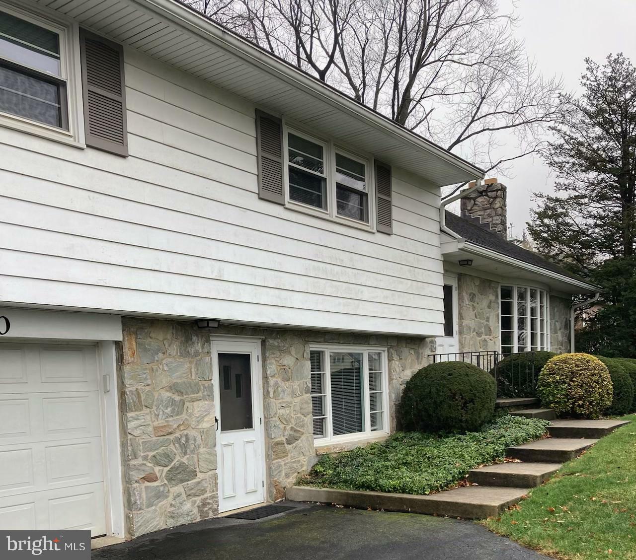 Property Photo:  430 Ruth Ridge Drive  PA 17601 