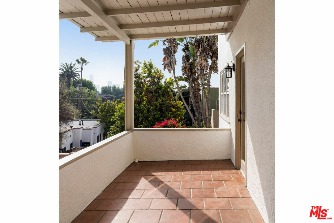 Property Photo:  1517 Portia St  CA 90026 