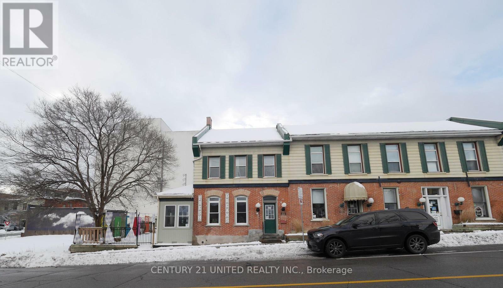 Property Photo:  373A Queen Street  ON K9H 3J7 