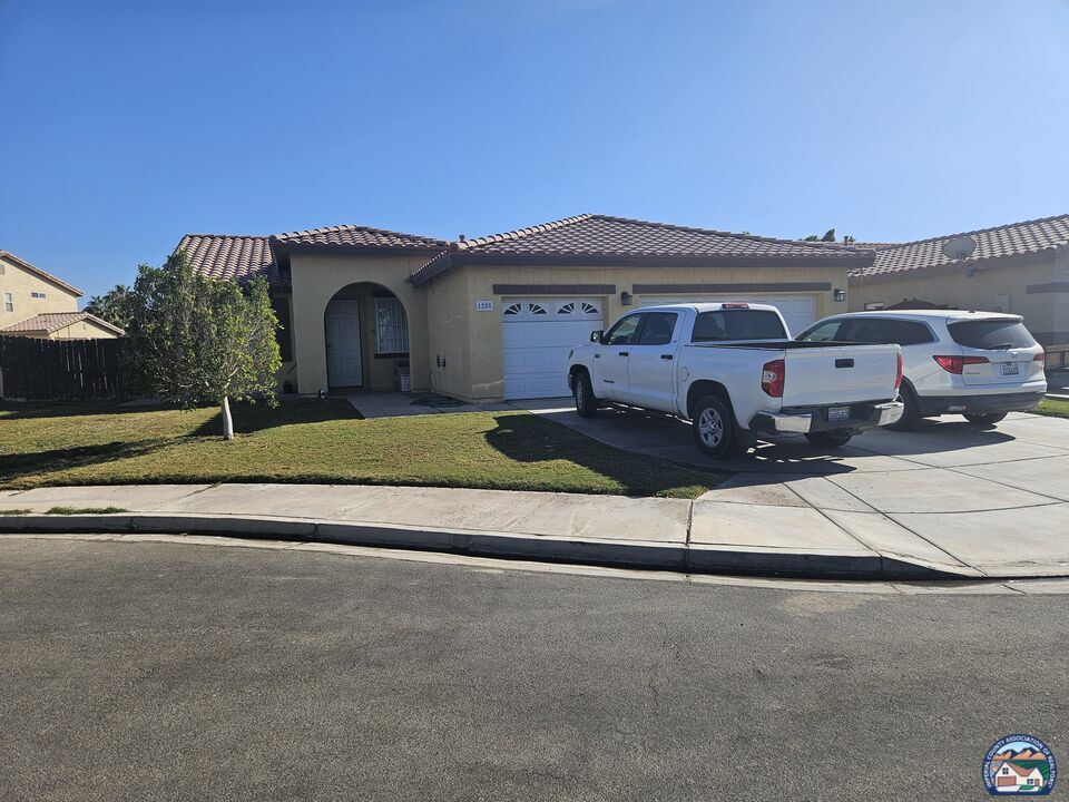 Property Photo:  1288   Diamond Way  CA 92231 