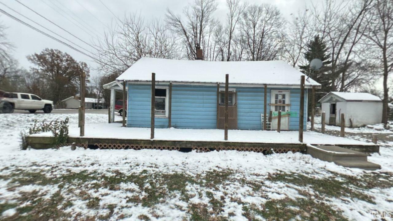 Property Photo:  610 W Main Street  IN 47649-9087 