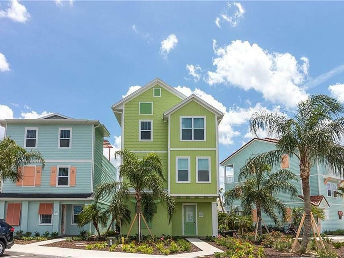 Property Photo: 8056 Shaker Street FL 34747