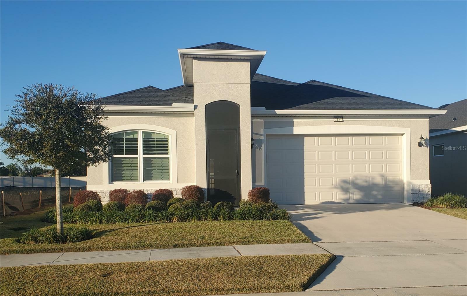 Property Photo:  2154 Walllingford Loop  FL 32757 