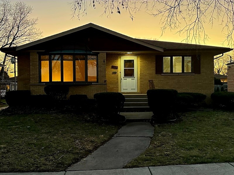 Property Photo:  10016 Minnick Avenue  IL 60453 