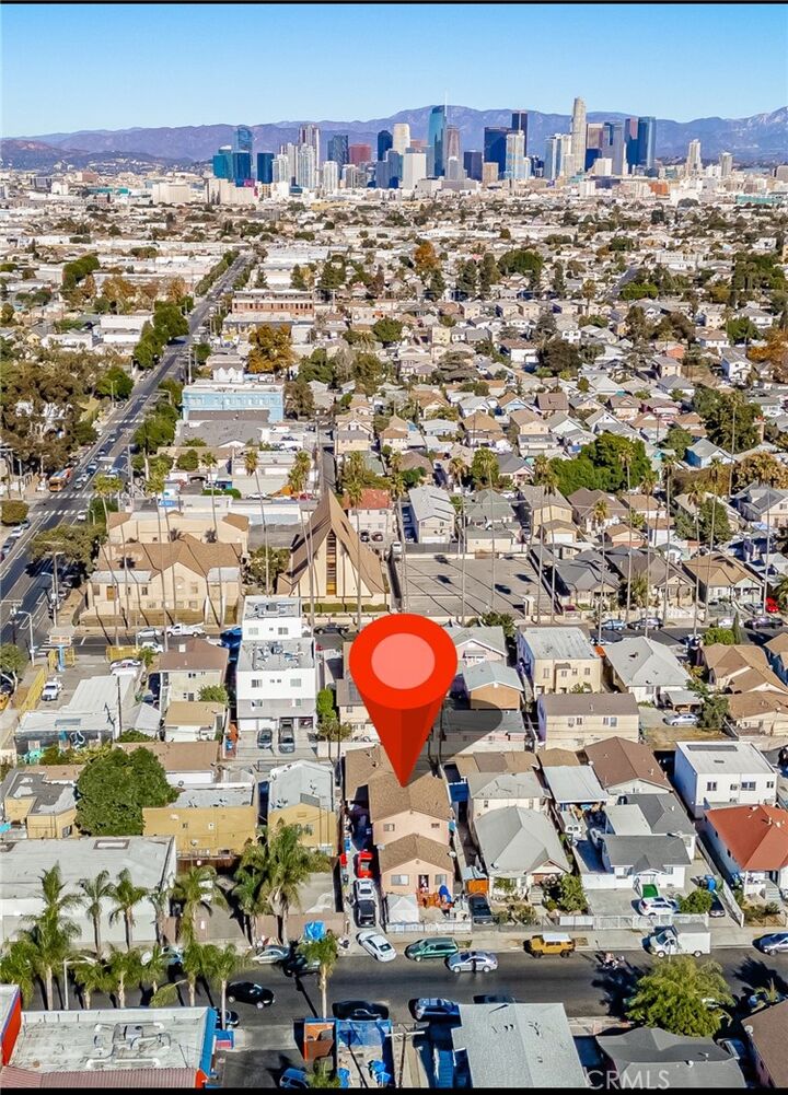 Property Photo:  635 E 43rd Place  CA 90011 