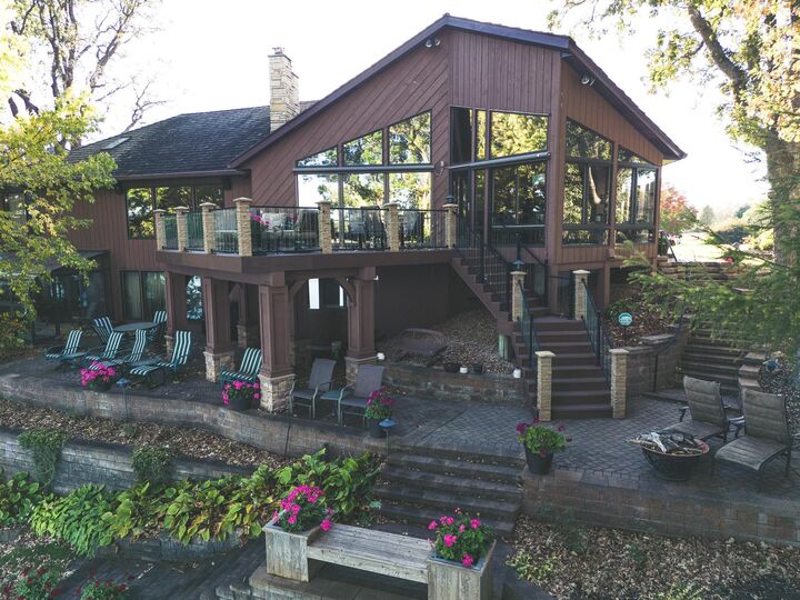 Property Photo: 1516 Bay Oaks Drive MN 56007