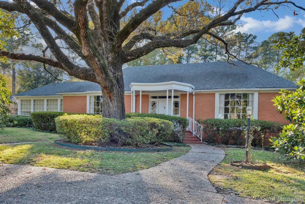 Property Photo: 6700 E Ridge Drive LA 71106
