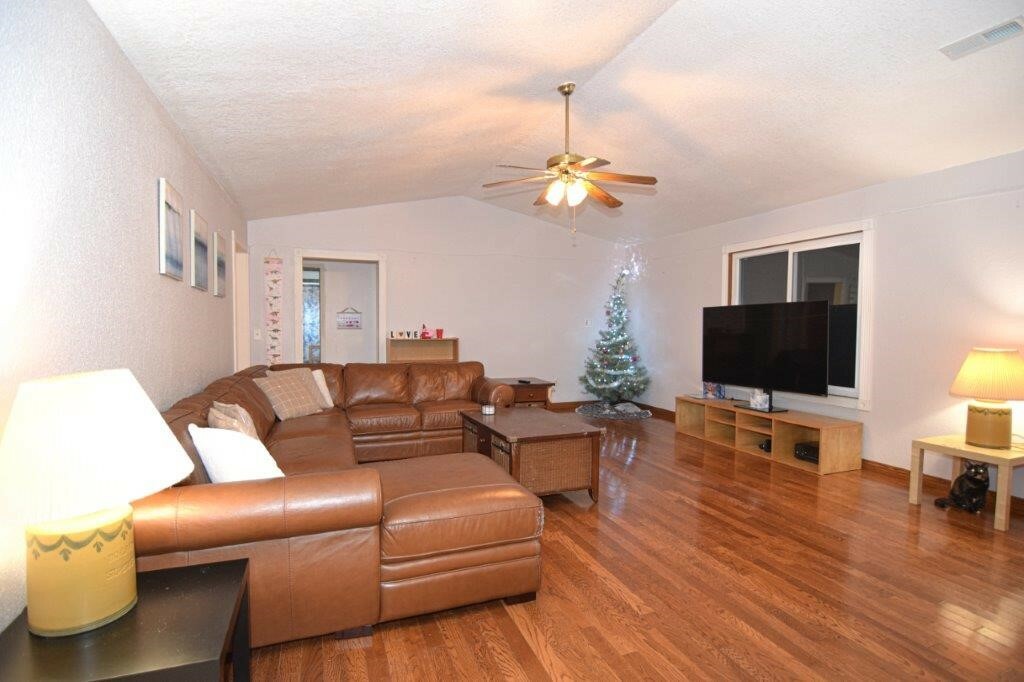 Property Photo:  1701 Amy Circle  AR 72762 