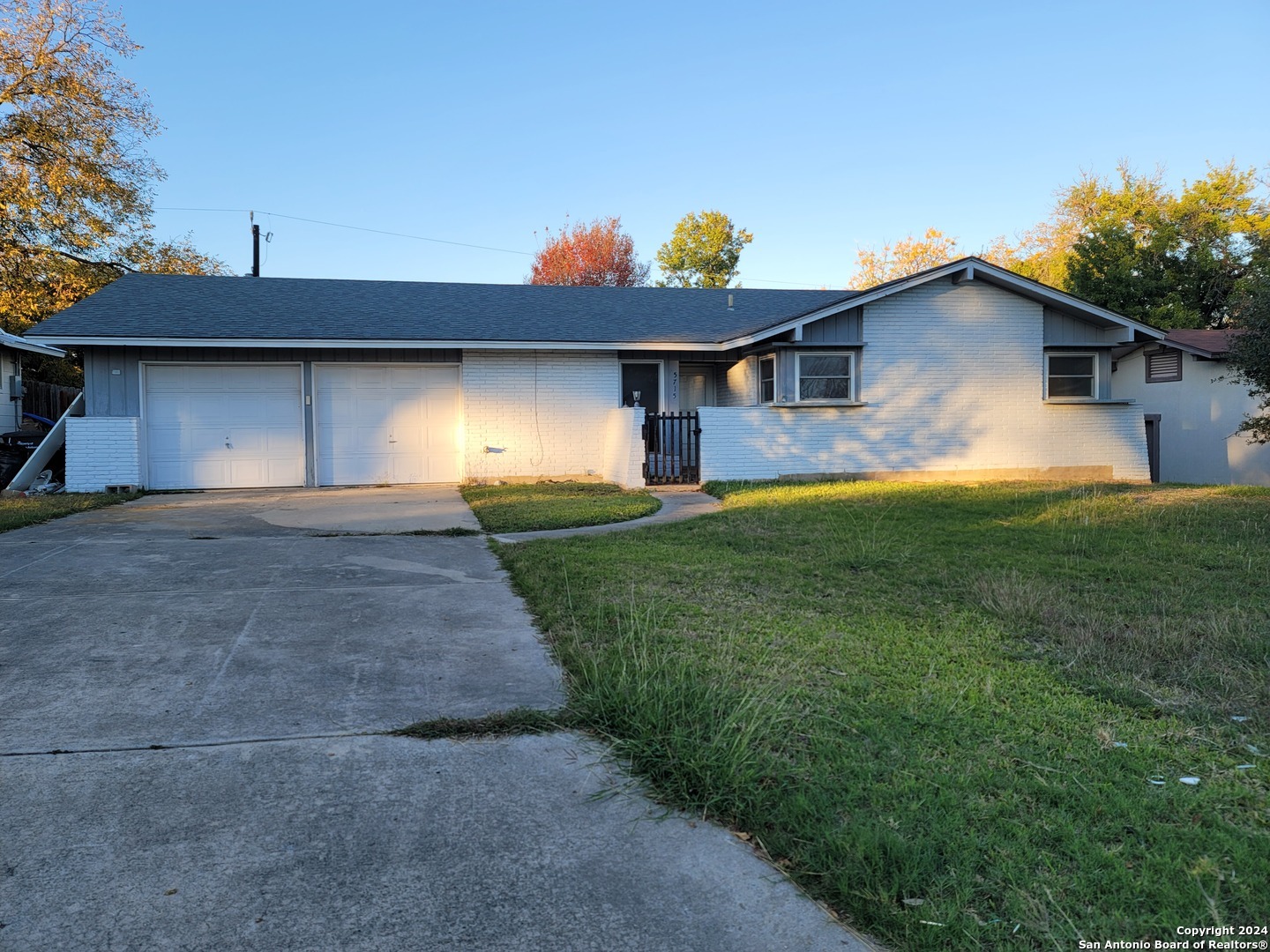 Property Photo:  5715 Prentiss Drive  TX 78240 