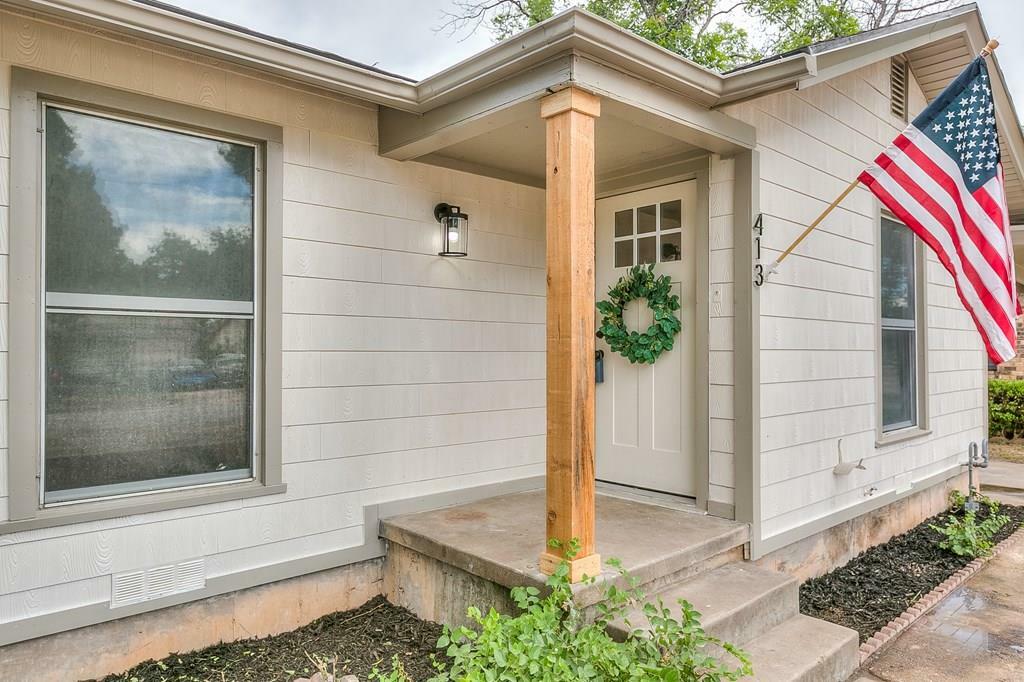 Property Photo:  413 E 13th St  TX 76903 