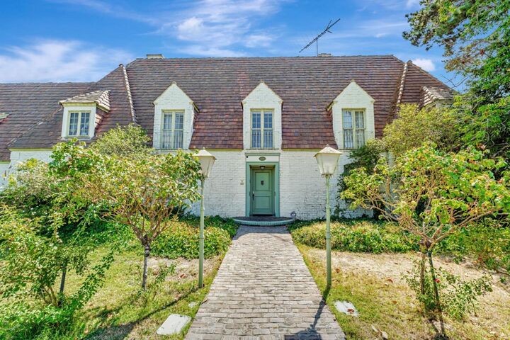 Property Photo:  740 West Willow Street  CA 95203 