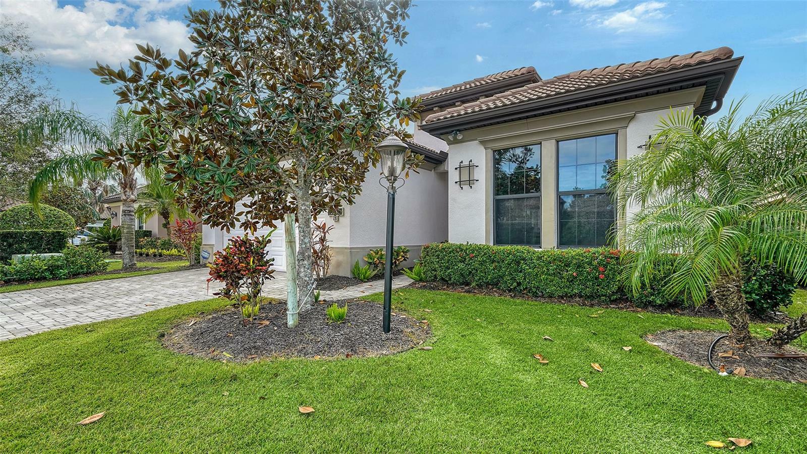 Property Photo:  7848 Valderrama Way  FL 34202 