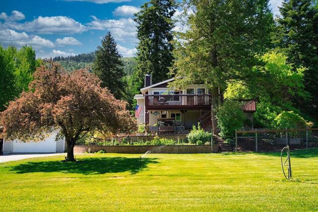 Property Photo: 2221 Cedonia Addy Rd WA 99101