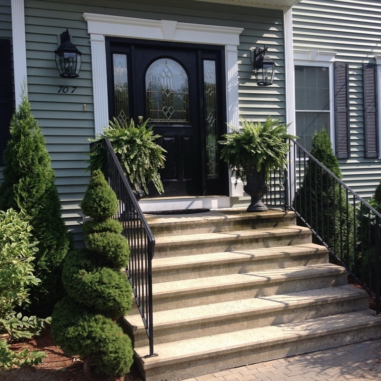 Property Photo:  707 Stafford St  MA 01542 