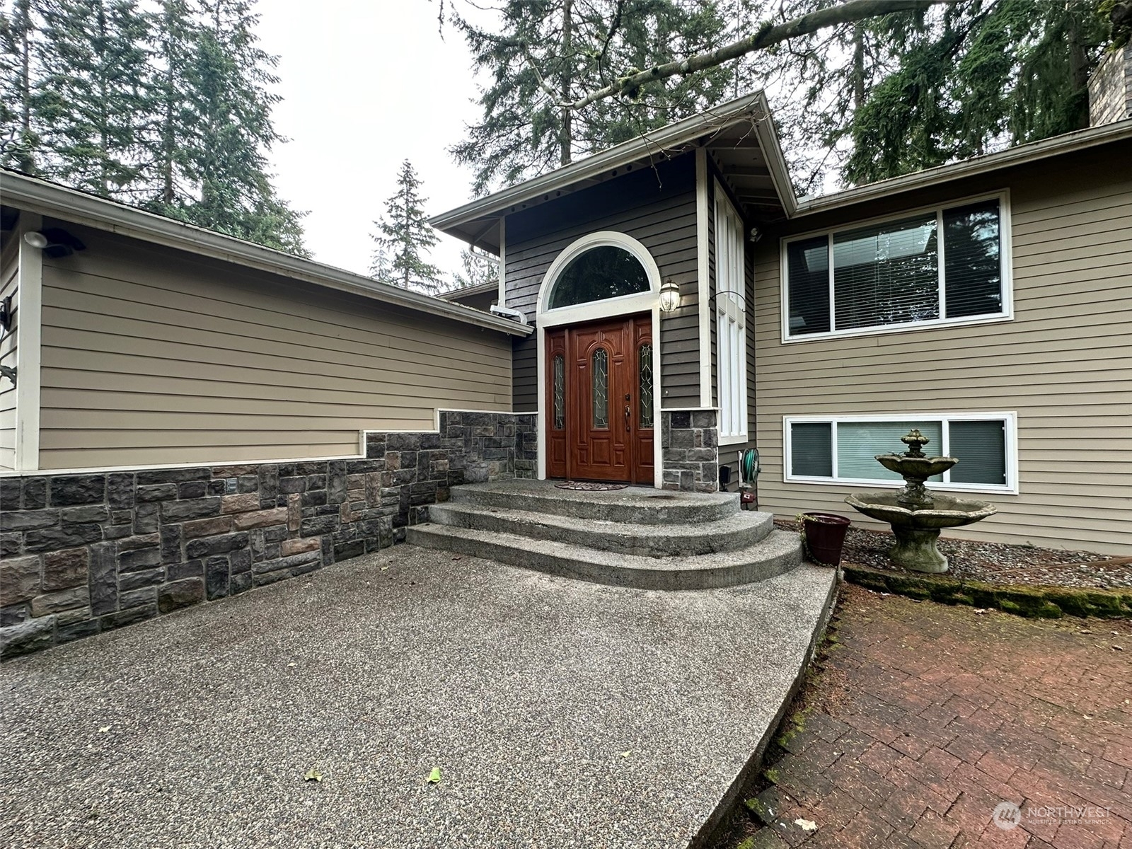 Property Photo:  11901 SE 91st Street  WA 98056 