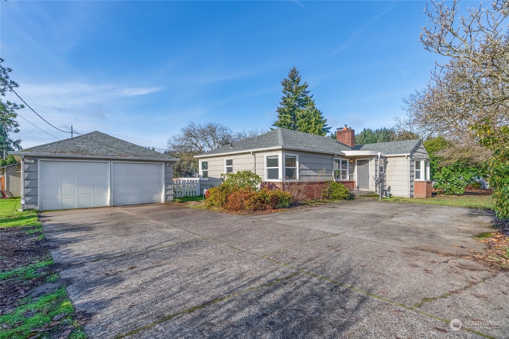 Property Photo:  309 NW 1st Avenue  WA 98626 