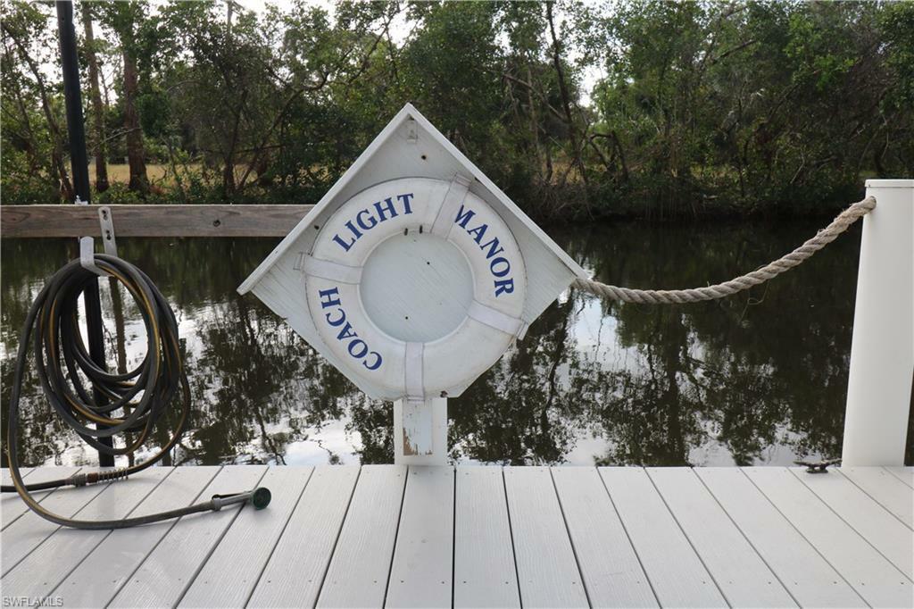 Property Photo: 116 Coachlight Dr FL 33908