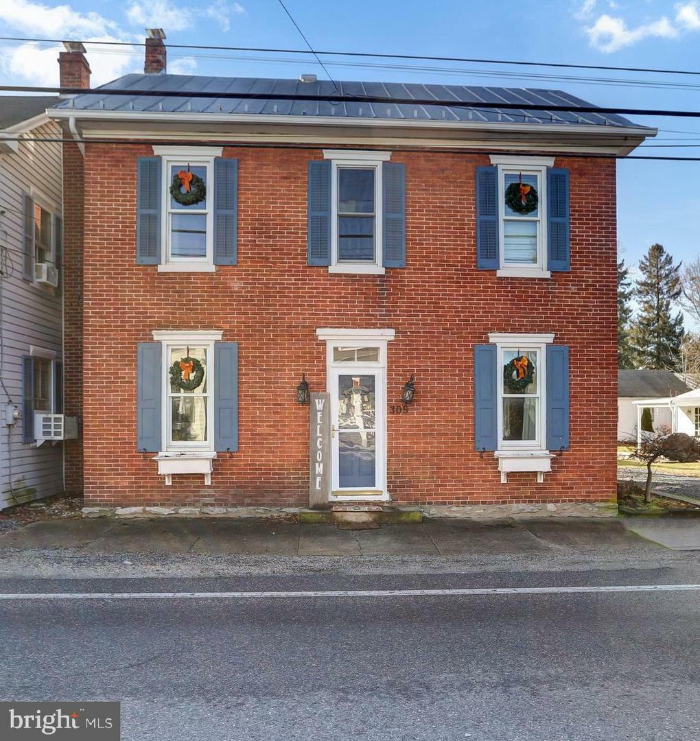 Property Photo:  309 Walnut Street  PA 17007 