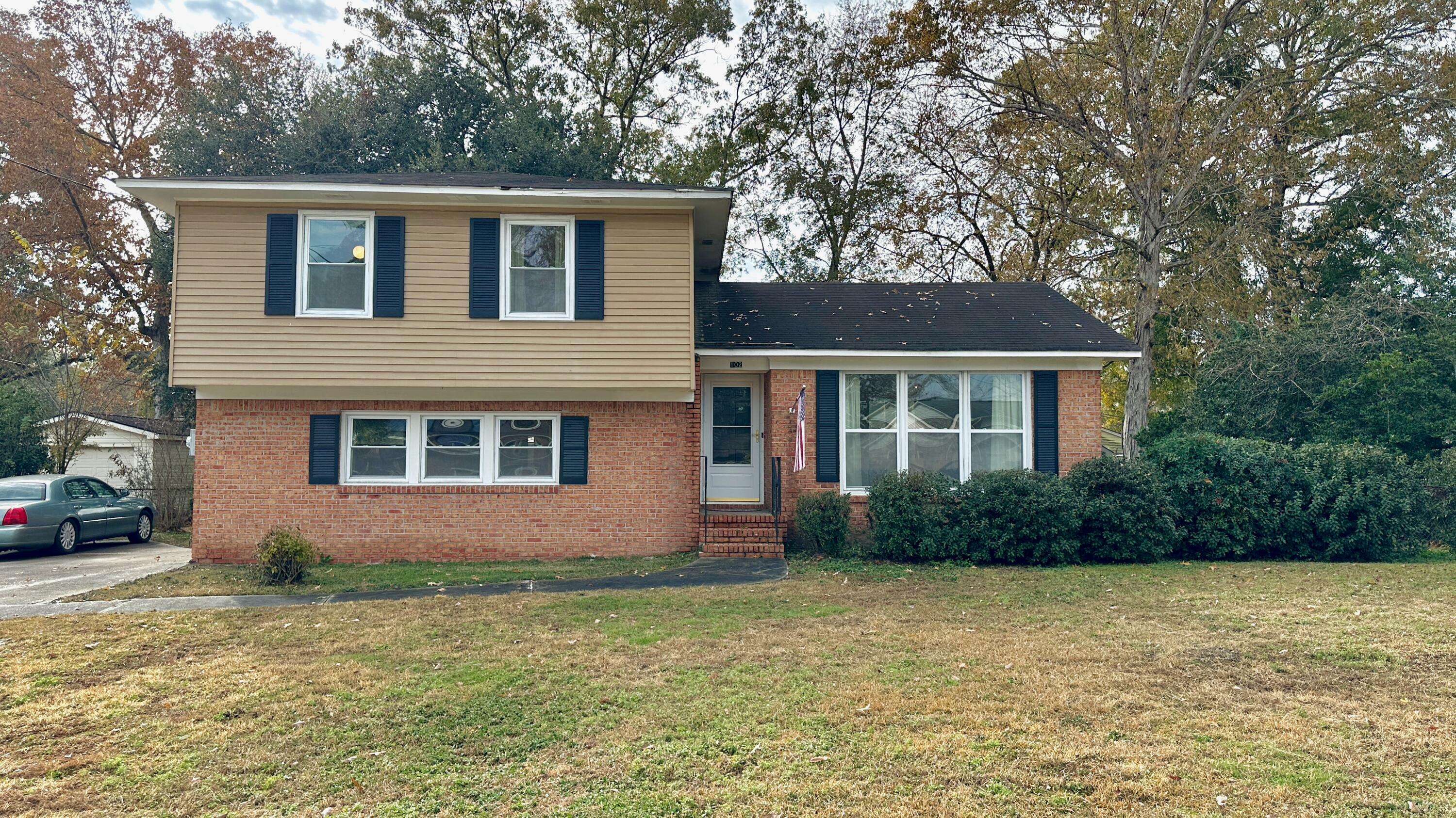 Property Photo:  102 Van Buren Avenue  SC 29456 