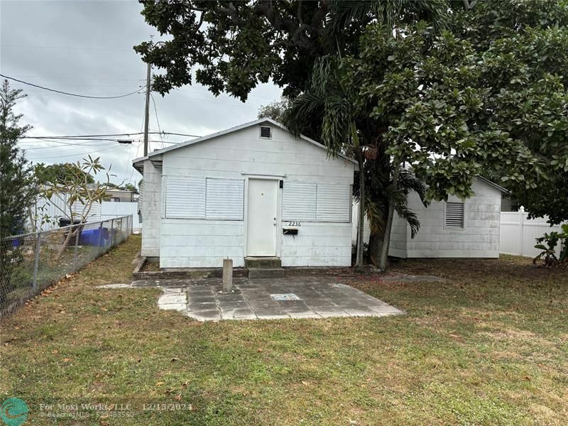 Property Photo:  2236 Taft St  FL 33020 