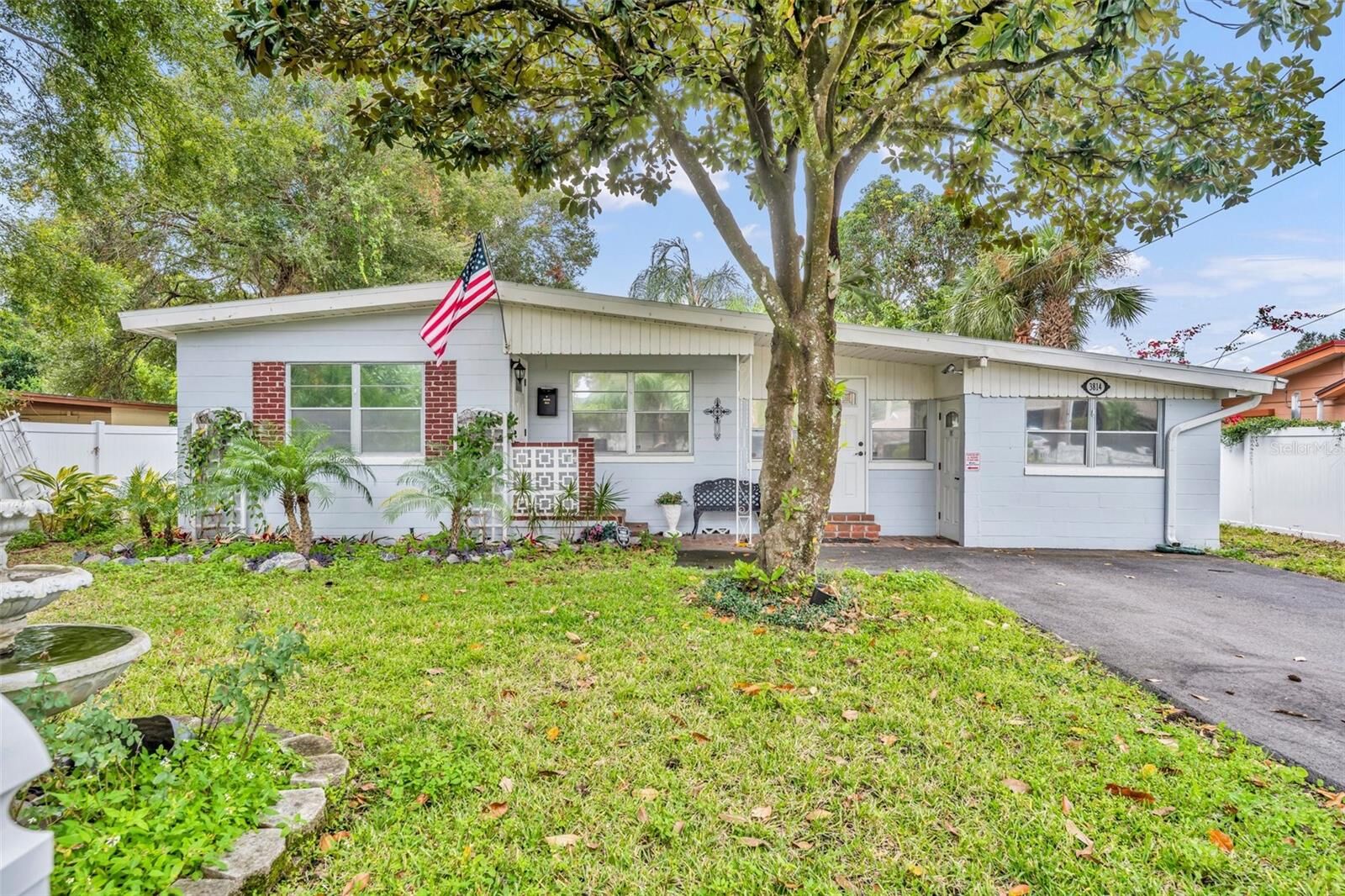 Property Photo:  3814 E Esther Street  FL 32812 